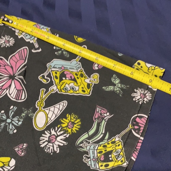 Women’s vintage Sponge Bob Squarepantsscrub top, Size 1X - Picture 7 of 7